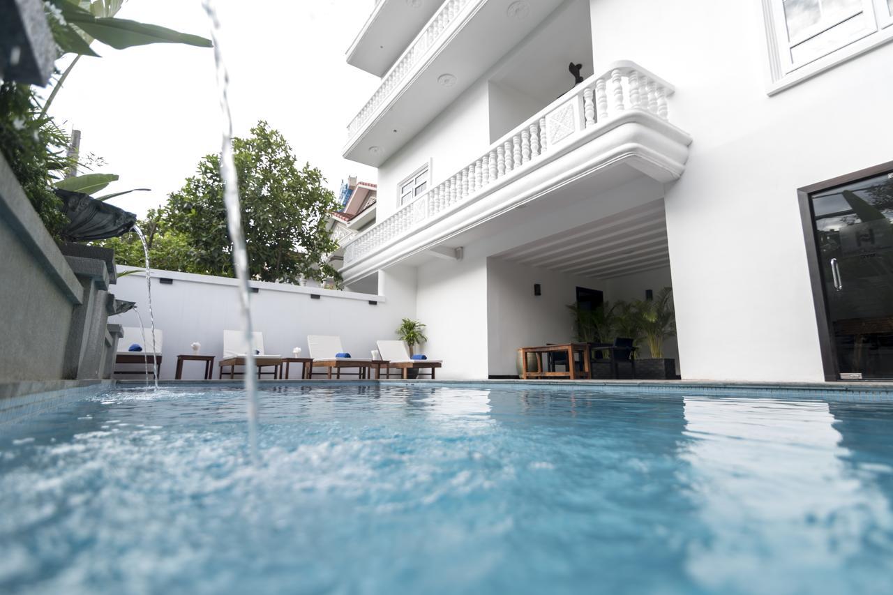 Hotel De L'Homme Phnom Penh Exterior foto
